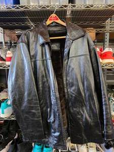 lot 289 image: Vintage South Korean Hand Made Leather Jacket w Removeable Liner, Size XXL