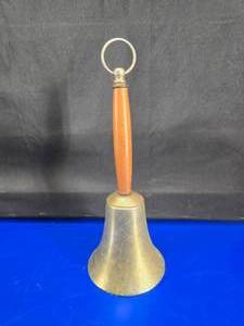 lot 336 image: Vintage Classroom Teachers Bell