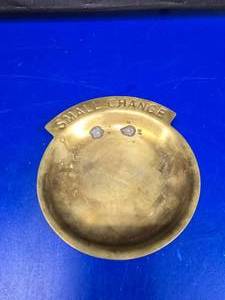 lot 337 image: Brass Small Change General Store Change Bowl
