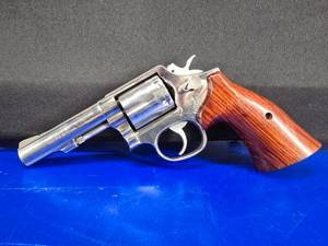 lot 4 image: LATE ADDITION TO THE AUCTION  Absolutely Stunning Smith & Wesson .357 K-Frame Model 65-4 w Stainless Steel Polished Finish, Double Action, 4 Barrel.  SEE DESCRIPTION FOR MORE INFORMATION