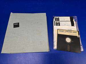lot 381 image: Lot of Vintage Computer Programming & Vintage Computer Tech.  Includes Lotus 1-2-3 & Other Disks As Shown