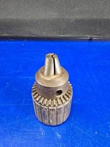 lot 413 image: Vintage Jacobs 33 Taper 12 Drill Chuck