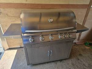 lot 403 image: Blaze LTE2 40 Infrare Gas Grill.  Has extra replacement pieces.  Brand new cost is over $3k.