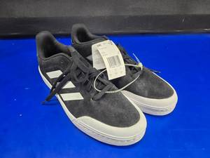 lot 317 image: LATE ADDITION JUST IN TIME FOR BACK TO SCHOOL  New Adidas Court 70s Mens 8.5