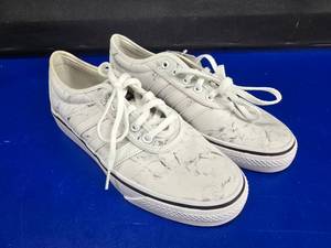 lot 324 image: LATE ADDITION JUST IN TIME FOR BACK TO SCHOOL  New Adidas Adi-Ease Womens 8