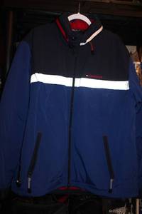 lot 33 image: Tommy Hilfiger Cold Stop Coat size L