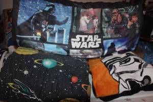 lot 91 image: Star wars Pillow, Throw Blanket and Space Comforter