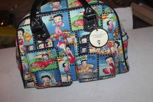lot 100 image: Betty Boop Hand Bag with Tag