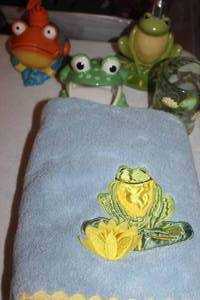 lot 108 image: Frog Bath Towel, Soap Dispensers and Cup