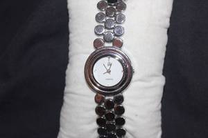 lot 142 image: Womens Watch
