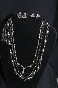 lot 146 image: Several Silver Necklaces and Earrings