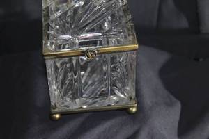 lot 11 image: Castilian Imports Crystal and Brass Casket Box
