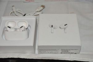 lot 3 image: AirPods Pro with Magsafe Charging Case