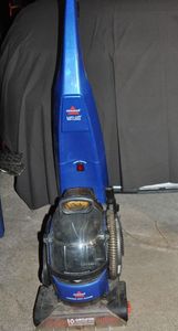 lot 215 image: Bissell Liftoff Carpet Shampooer