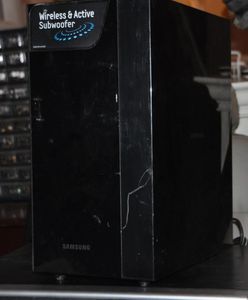 lot 220 image: Speaker