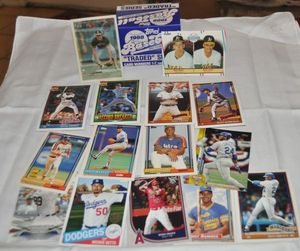 lot 65 image: Baseball Cards