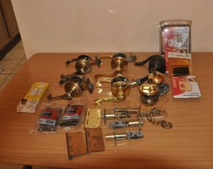 lot 88 image: Door Knobs and More