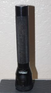 lot 9 image: Stream light Stinger No Charger