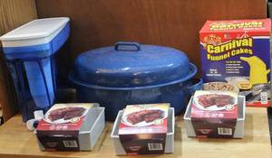lot 239 image: Roasting pan and microwave brownie makers and more see pictures