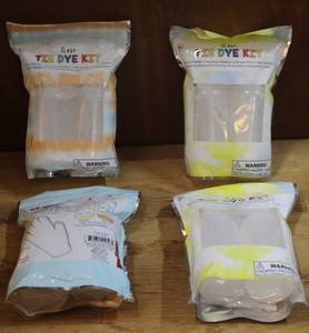 lot 220 image: 4-tie dye kits