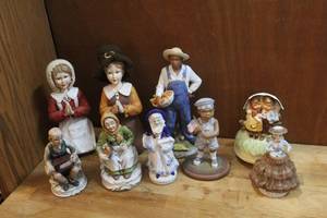 lot 209 image: Mixed Lot of figures