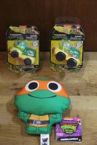 lot 190 image: Teenage mutant Ninja turtle lot