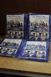 lot 179 image: 4 toy storage bags