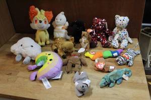 lot 177 image: Mixed Lot of plushies