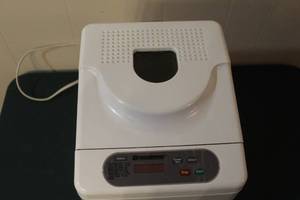 lot 273 image: Breadman Automatic bread maker model TR441