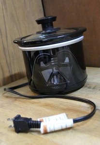 lot 139 image: Darth Vader small crock pot