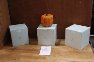 lot 123 image: 3- Party Lite pumpkins opened one to show what they looked like