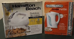 lot 292 image: Hamilton Beach mixer and proctor silex durable kettle