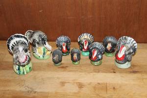 lot 107 image: These turkey shakers are often associated with Thanksgiving or fall and a lot of vintage turkeys
