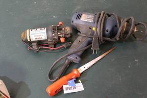 lot 251 image: 12 Volt AG speaker pump and Ryobi drill and more see pictures