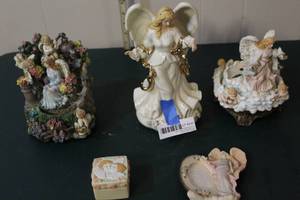 lot 245 image: Mixed Lot of porcelain angels