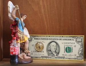 lot 247 image: SAINT MICHAEL Statue, and 100 bill clock