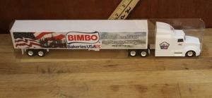 lot 54 image: Bimbo bakeries USA has god bless America god bless our troops in box