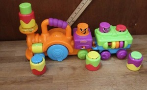 lot 50 image: Fisher price train plays music