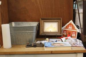 lot 20 image: Metal square buckey and frog picture and much more see pictures