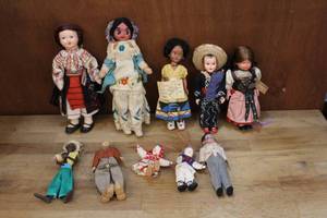 lot 5 image: Vintage Hand made doll lot