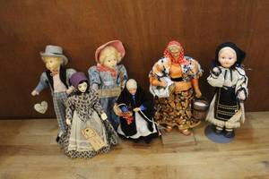 lot 4 image: Vintage Hand made doll lot