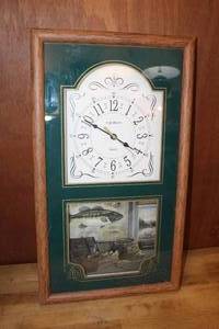 lot 302 image: Decorative fish clock