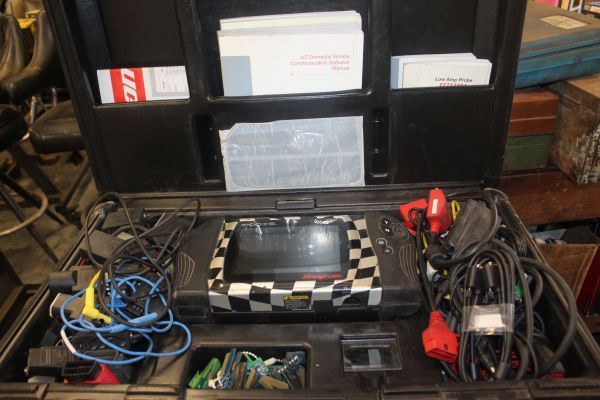 lot 2 image: Snap On Modis Elite Scanner EEMS30012