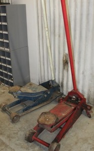 lot 8 image: Two Hydralic Floor jacks, Snap on 2.5 Ton and Blue Monster 5 ton Jack