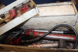 lot 85 image: Hydraulic pump