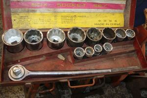 lot 86 image: Socket set