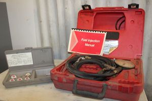 lot 92 image: Mac Tools Fuel injection systems tester