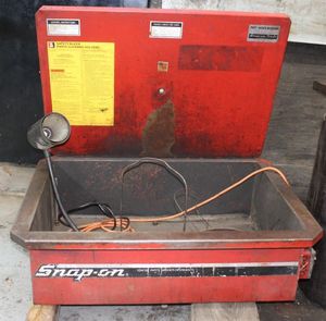 lot 101 image: Snap-On parts washer