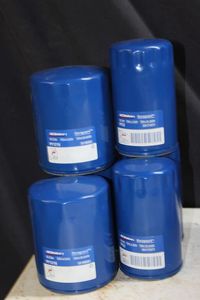 lot 117 image: NEW AC Delco oil filters