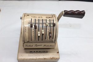 lot 130 image: Vintage Paymaster X-550 check writer